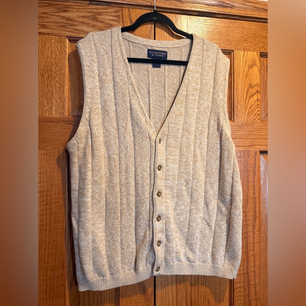 Roundtree & Yorke Tan Sweater Vest